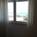 Prop.524- Dpto. frente al mar - ventana