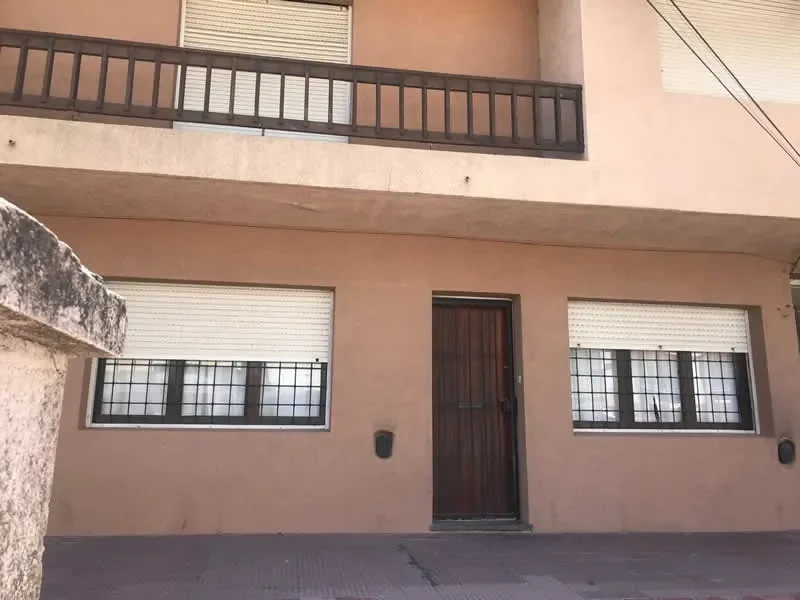 Prop.560-Dpto. 2 dorm. a 80m del mar-Frente